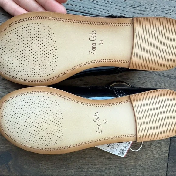🆕 Zara Girls Black Patent Leather T-Strap Shoes for girls size 33 - Picture 5 of 5